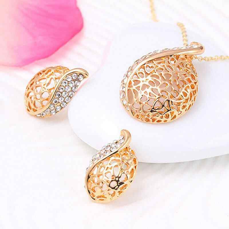 Classic Hollow Water Drop Pendant Jewelry Set Crystal Rhinestone Necklace Earrings Bridal Jewelry