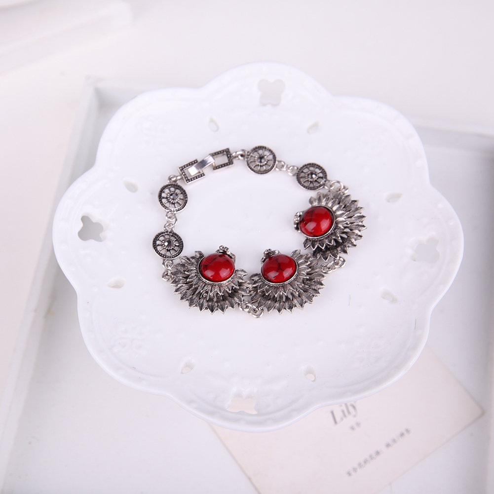 Retro Jewelry Kit Vintage Elk Turquoise Necklace Bracelet Earrings Set
