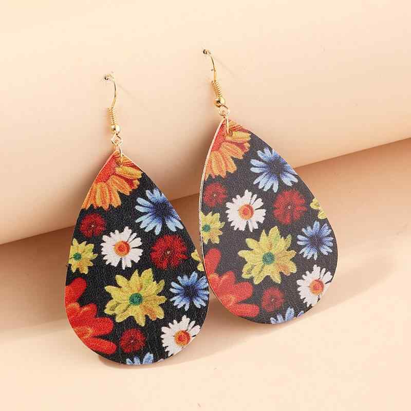 Trendy Daisy Sunflower Flower Butterfly Water Drop Earrings Lychee Printed Leather Earrings